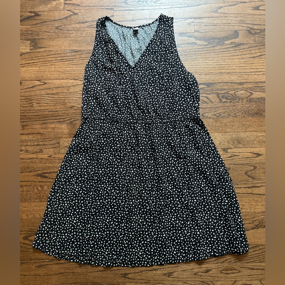 Old Navy Black and White Midi Dress